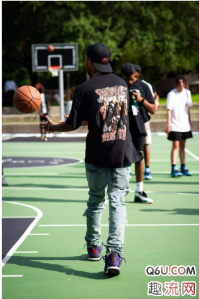 Travis Scott x AJ4紫色版上脚图 Travis Scott x AJ4紫色版入手难吗