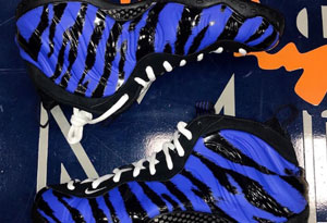 亲友限定的哈达威虎纹喷即将发售 Nike Air Foamposite One “Memphis Tiger”实物赏析